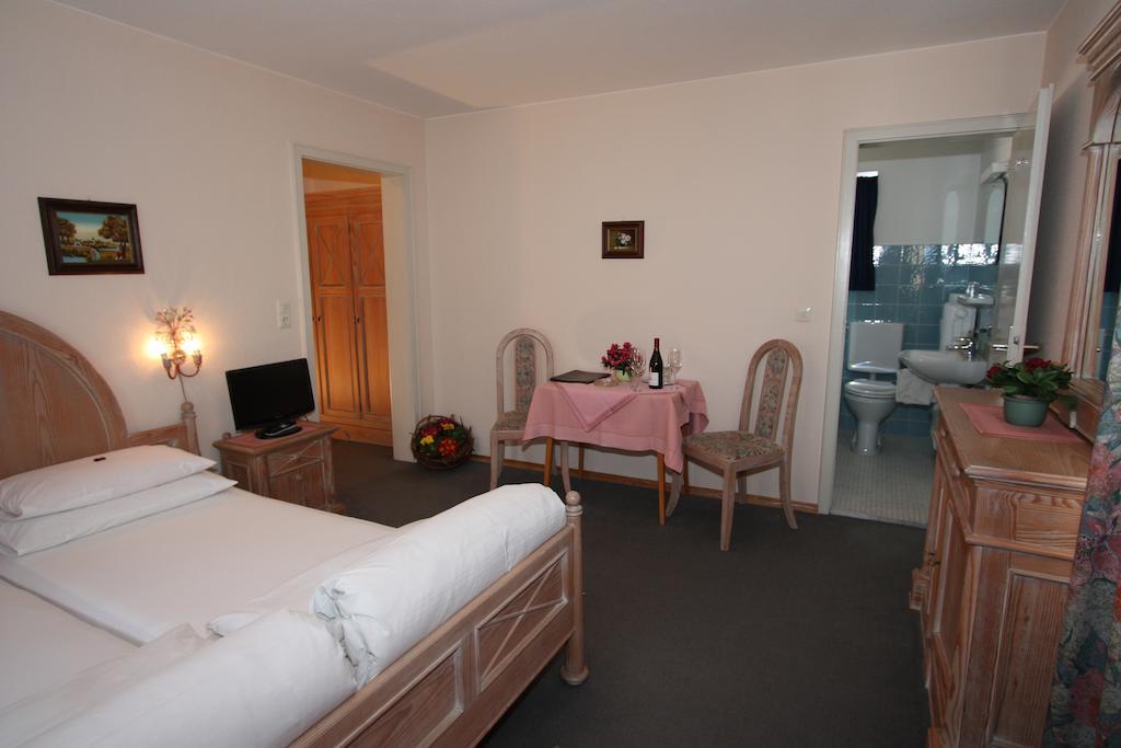 Haus Hollental Hotel Garmisch-Partenkirchen Ruang foto